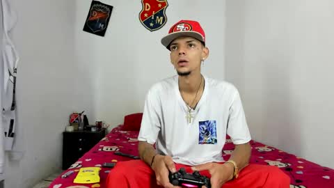 Snapshot of johan_and_antonella chatting on January 2025 09:45:01 PM johan_and_antonella online show from January 2025 09:45:01 PM