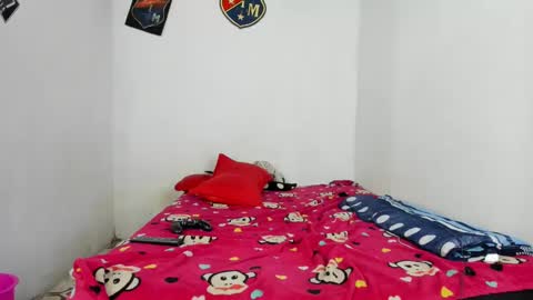 Snapshot of johan_and_antonella chatting on January 2025 03:38:01 AM johan_and_antonella online show from January 2025 03:38:01 AM