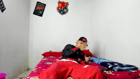 Snapshot of johan_and_antonella chatting on January 2025 04:41:02 AM johan_and_antonella online show from January 2025 04:41:02 AM