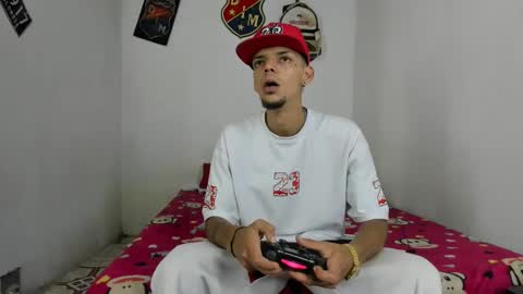 Snapshot of johan_and_antonella chatting on January 2025 12:50:01 AM johan_and_antonella online show from January 2025 12:50:01 AM