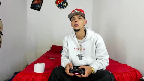 Snapshot of johan_and_antonella chatting on February 2025 03:37:01 AM johan_and_antonella online show from February 2025 03:37:01 AM