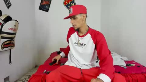 Snapshot of johan_and_antonella chatting on February 2025 05:36:02 AM johan_and_antonella online show from February 2025 05:36:02 AM