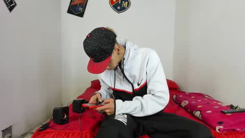 Snapshot of johan_and_antonella chatting on February 2025 01:54:02 AM johan_and_antonella online show from February 2025 01:54:02 AM