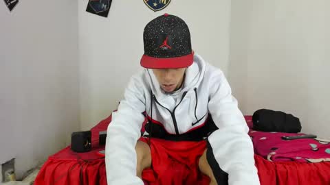 Snapshot of johan_and_antonella chatting on February 2025 08:05:02 AM johan_and_antonella online show from February 2025 08:05:02 AM