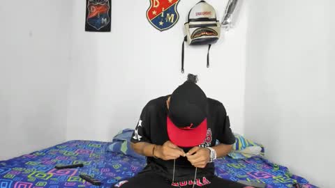 Snapshot of johan_and_antonella chatting on September 2025 03:17:02 AM johan_and_antonella online show from September 2025 03:17:02 AM