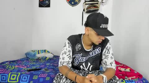 Snapshot of johan_and_antonella chatting on September 2025 03:17:02 AM johan_and_antonella online show from September 2025 03:17:02 AM