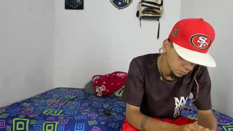 Snapshot of johan_and_antonella chatting on October 2025 03:40:01 AM johan_and_antonella online show from October 2025 03:40:01 AM