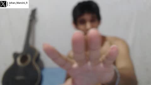 Snapshot of johan_mancini_r chatting on December 2025 06:49:02 PM johan_mancini_r online show from December 2025 06:49:02 PM