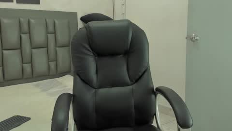 johan online show from December 2025 11:08:02 AM