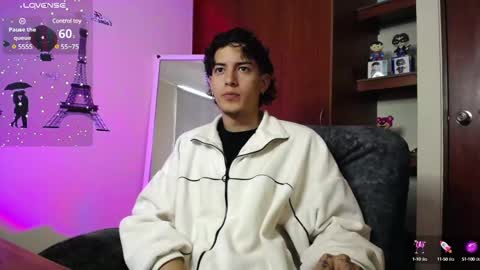 johan_parker222 online show from February 2025 12:54:01 PM