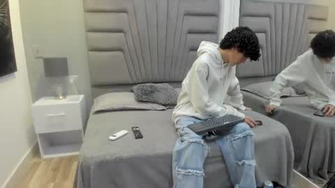 johan_tim online show from July 2026 12:20:01 PM