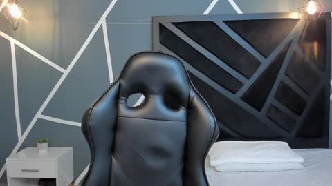 Snapshot of johan_williams_07 chatting on December 2024 02:53:01 AM Johan Williams online show from December 2024 02:53:01 AM