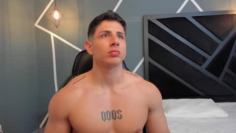 Snapshot of johan_williams_07 chatting on December 2024 03:39:01 AM Johan Williams online show from December 2024 03:39:01 AM