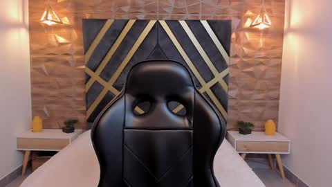 Snapshot of johan_williams_07 chatting on December 2024 12:24:01 PM Johan Williams online show from December 2024 12:24:01 PM