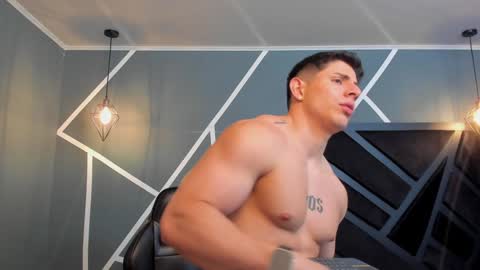 Snapshot of johan_williams_07 chatting on December 2024 12:52:01 AM Johan Williams online show from December 2024 12:52:01 AM