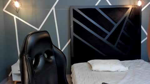 Snapshot of johan_williams_07 chatting on January 2025 07:57:01 AM Johan Williams online show from January 2025 07:57:01 AM