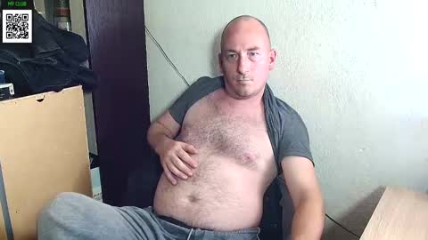 Snapshot of johanbarker chatting on December 2024 07:17:01 PM Johan online show from December 2024 07:17:01 PM