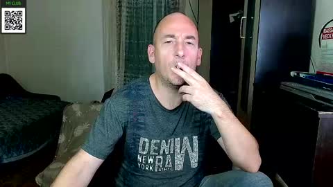 Snapshot of johanbarker chatting on December 2024 03:33:01 PM Johan online show from December 2024 03:33:01 PM