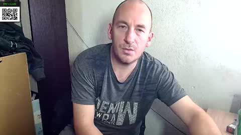 Snapshot of johanbarker chatting on December 2024 08:12:02 PM Johan online show from December 2024 08:12:02 PM