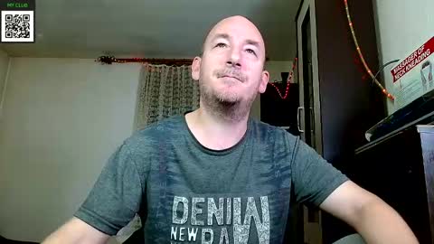 Snapshot of johanbarker chatting on December 2024 07:47:01 AM Johan online show from December 2024 07:47:01 AM