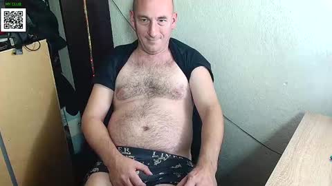 Snapshot of johanbarker chatting on December 2024 03:43:02 PM Johan online show from December 2024 03:43:02 PM