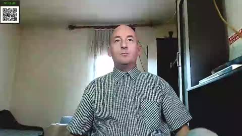 Snapshot of johanbarker chatting on December 2024 01:17:01 PM Johan online show from December 2024 01:17:01 PM