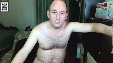 Snapshot of johanbarker chatting on January 2025 06:02:01 PM Johan online show from January 2025 06:02:01 PM