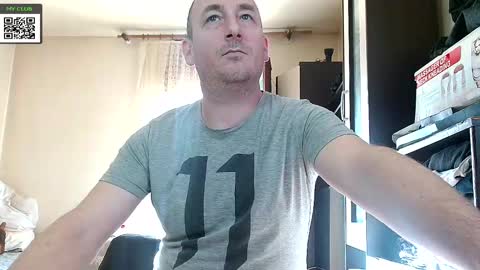 Snapshot of johanbarker chatting on January 2025 12:48:01 PM Johan online show from January 2025 12:48:01 PM