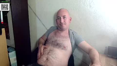 Snapshot of johanbarker chatting on February 2025 05:19:02 PM Johan online show from February 2025 05:19:02 PM