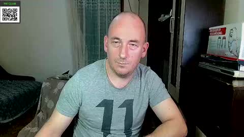 Snapshot of johanbarker chatting on February 2025 08:44:01 AM Johan online show from February 2025 08:44:01 AM