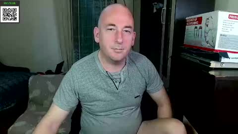 Snapshot of johanbarker chatting on March 2025 04:58:02 AM Johan online show from March 2025 04:58:02 AM