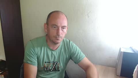 Snapshot of johanbarker chatting on October 2025 01:00:01 PM Johan online show from October 2025 01:00:01 PM