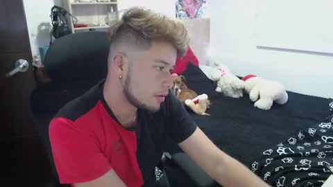 JOHAN independient model online show from February 2025 02:49:02 AM