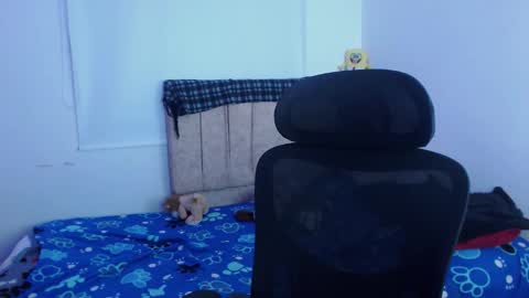 JOHAN independient model online show from September 2025 05:25:02 PM