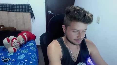 JOHAN independient model online show from September 2025 02:33:02 PM