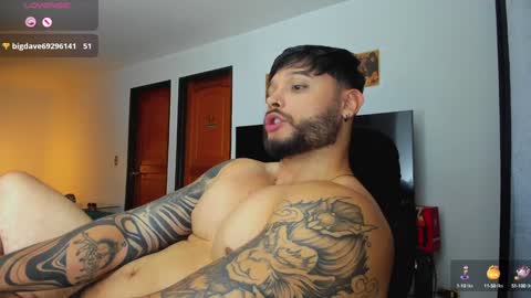 Snapshot of johatsu chatting on December 2024 01:41:02 AM King - online show from December 2024 01:41:02 AM