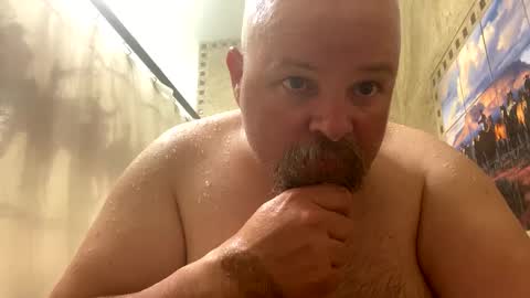 Snapshot of john40a chatting on December 2024 05:27:02 AM John online show from December 2024 05:27:02 AM