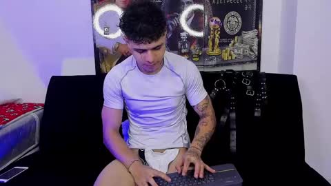 Jhon Mystic online show from May 2026 01:02:02 AM