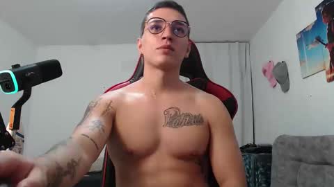 Snapshot of john_s117 chatting on May 2026 01:14:02 AM JOHN online show from May 2026 01:14:02 AM