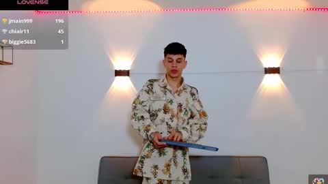 john_ssnow29 online show from November 2025 10:29:01 AM