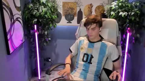 Snapshot of john_weasley chatting on September 2025 07:55:02 AM John online show from September 2025 07:55:02 AM