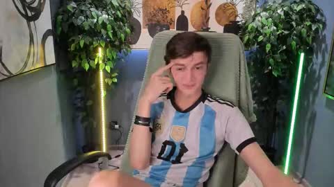 Snapshot of john_weasley chatting on October 2025 06:34:02 AM John online show from October 2025 06:34:02 AM