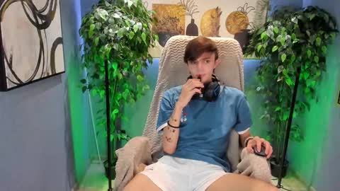 Snapshot of john_weasley chatting on October 2025 06:27:02 AM John online show from October 2025 06:27:02 AM