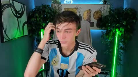 Snapshot of john_weasley chatting on November 2025 11:54:01 AM John online show from November 2025 11:54:01 AM