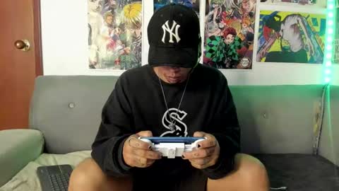 Snapshot of johncarrie chatting on January 2025 10:05:02 AM John carrie Independent Help me reach my goal 100 likes and 10000 followers online show from January 2025 10:05:02 AM