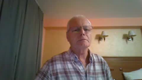 johndesnudado online show from November 2025 09:35:01 PM