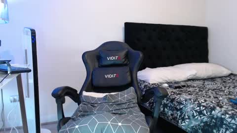 john online show from December 2024 09:51:01 PM