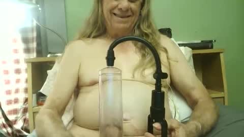 johnnieq1971 online show from May 2026 02:38:02 AM
