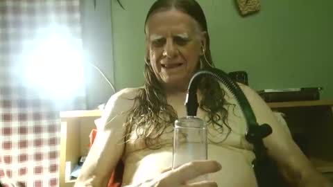 johnnieq1971 online show from June 2026 01:21:02 AM