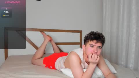 Snapshot of johnny_big_ass chatting on February 2026 08:40:02 PM Johnny online show from February 2026 08:40:02 PM